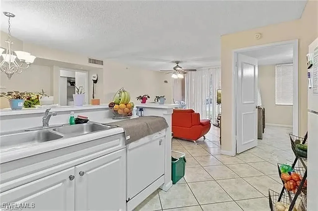 1260 Wildwood Lakes Boulevard Naples FL 34104