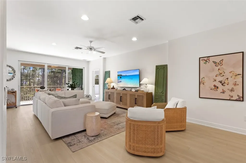 6973 Avalon Circle Naples FL 34112