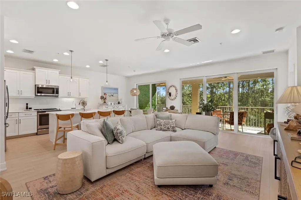 6973 Avalon Circle Naples FL 34112