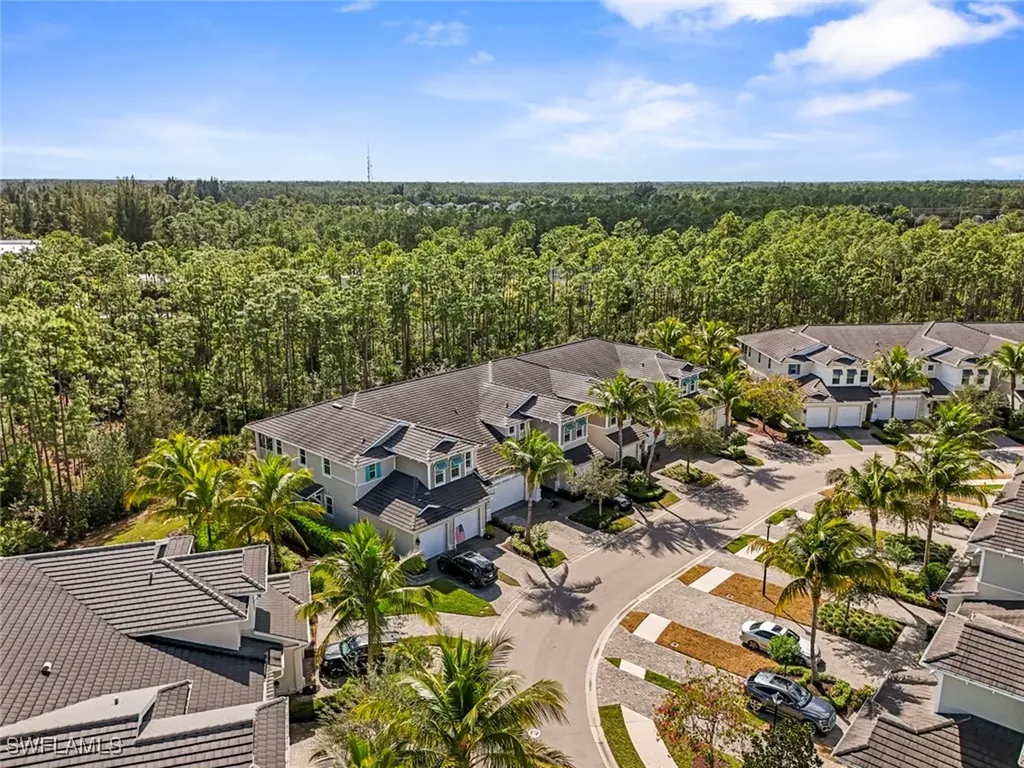 6973 Avalon Circle Naples FL 34112
