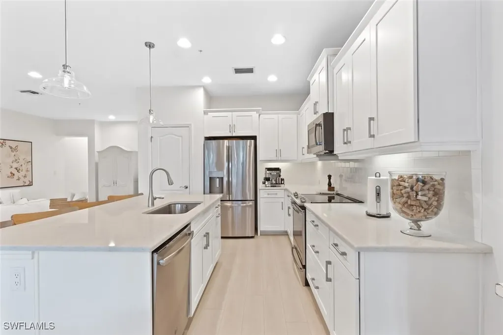 6973 Avalon Circle Naples FL 34112