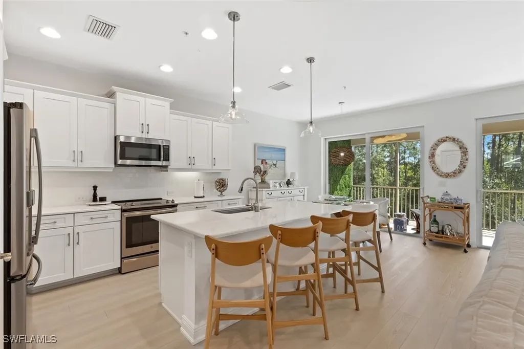 6973 Avalon Circle Naples FL 34112