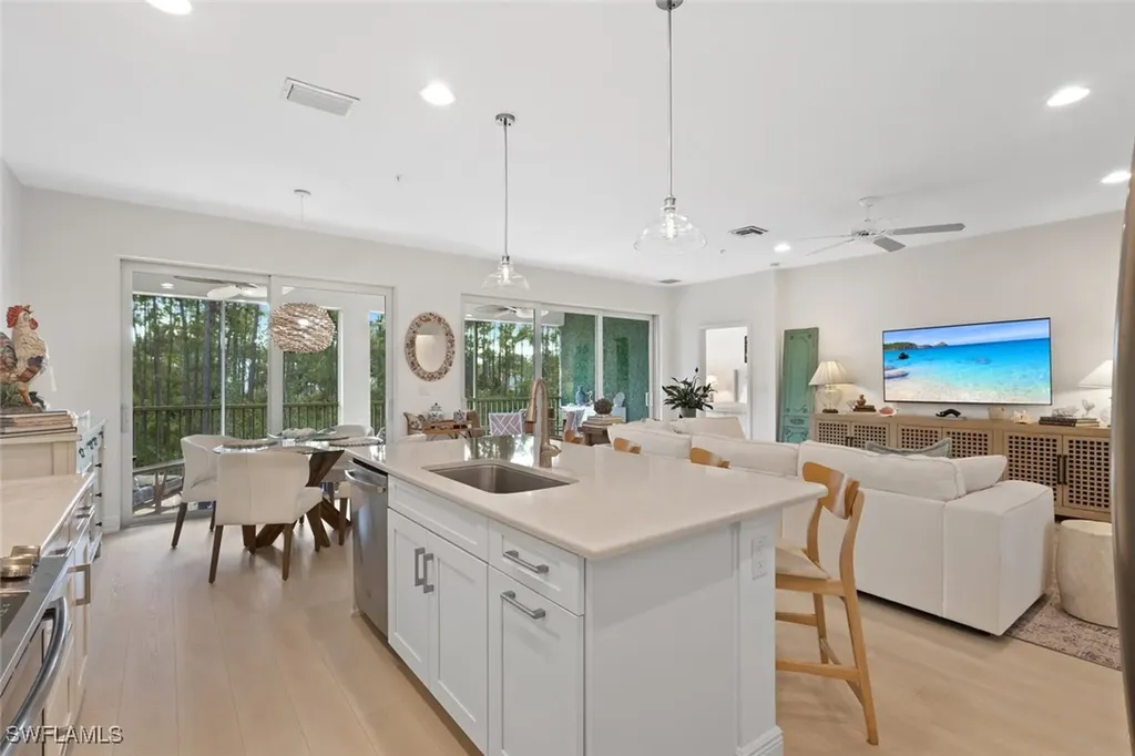 6973 Avalon Circle Naples FL 34112