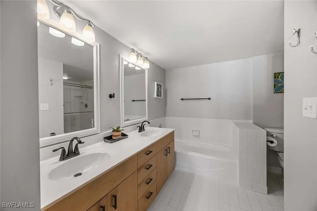 5633 Turtle Bay Drive Naples FL 34108