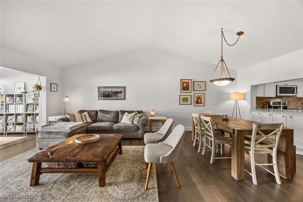 5633 Turtle Bay Drive Naples FL 34108