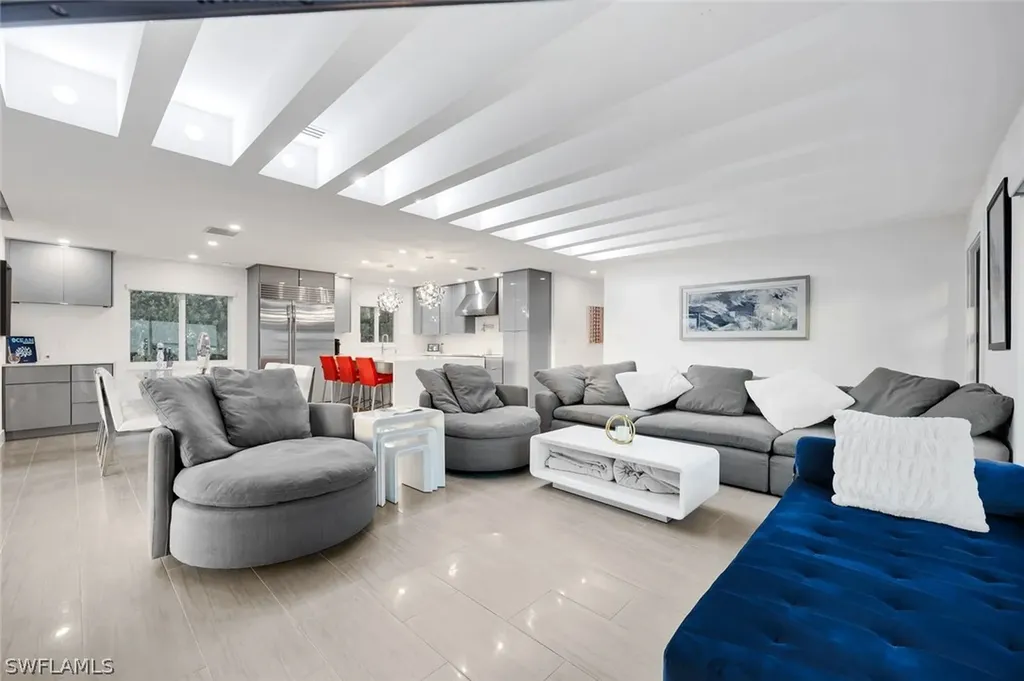 10002 Vanderbilt Drive Naples FL 34108