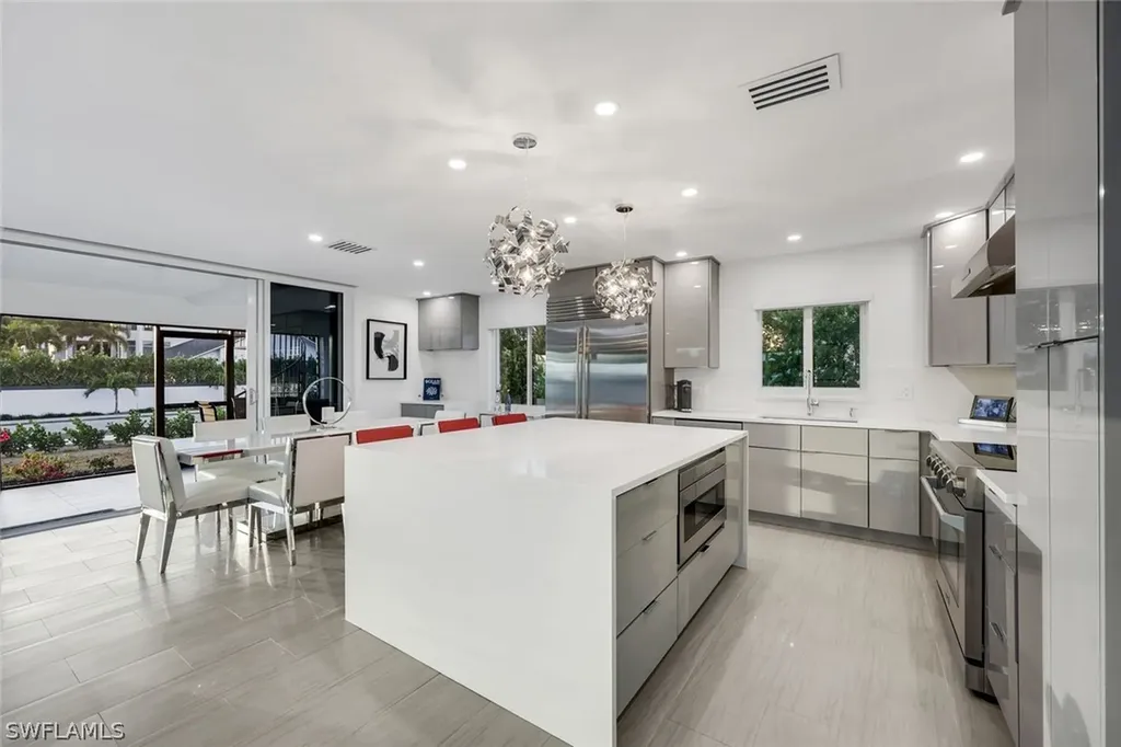 10002 Vanderbilt Drive Naples FL 34108