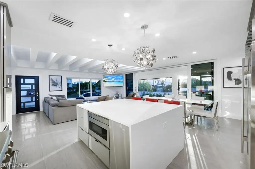 10002 Vanderbilt Drive Naples FL 34108