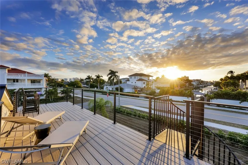 10002 Vanderbilt Drive Naples FL 34108