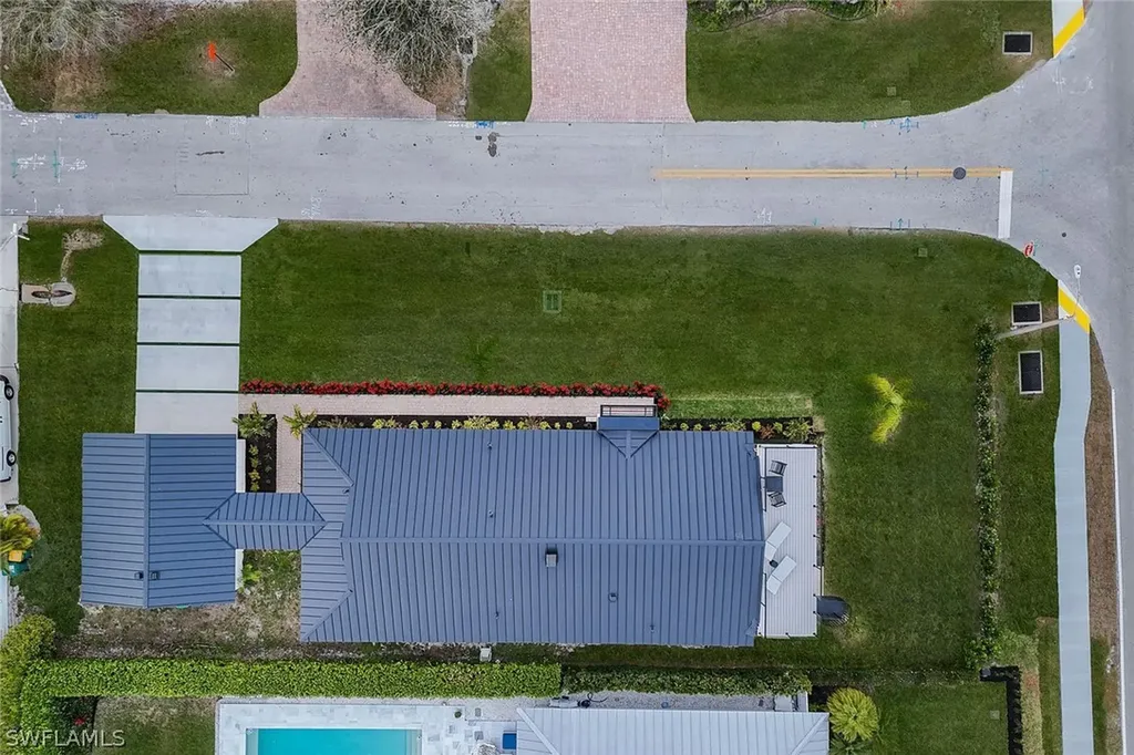 10002 Vanderbilt Drive Naples FL 34108
