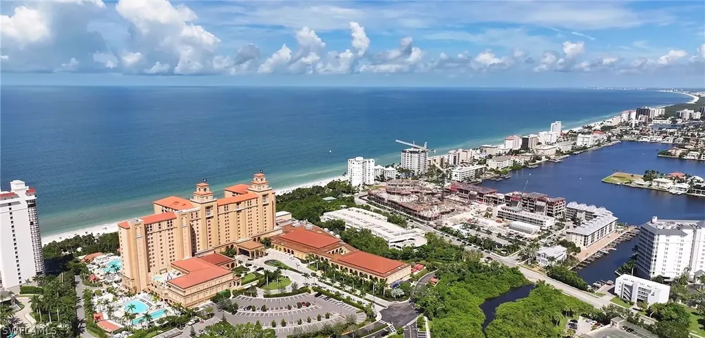 10002 Vanderbilt Drive Naples FL 34108