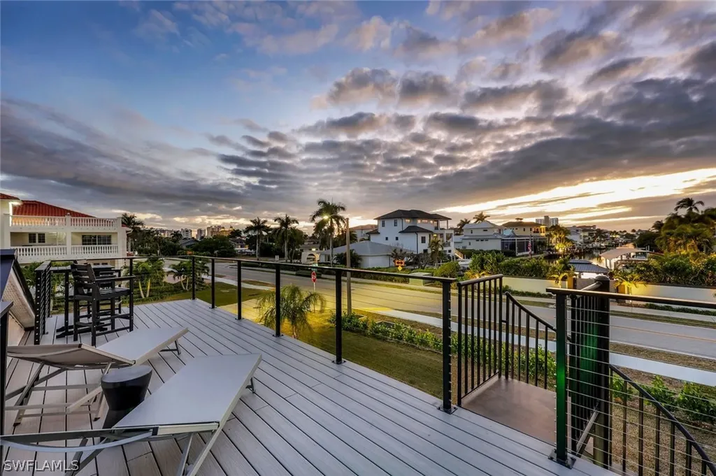 10002 Vanderbilt Drive Naples FL 34108