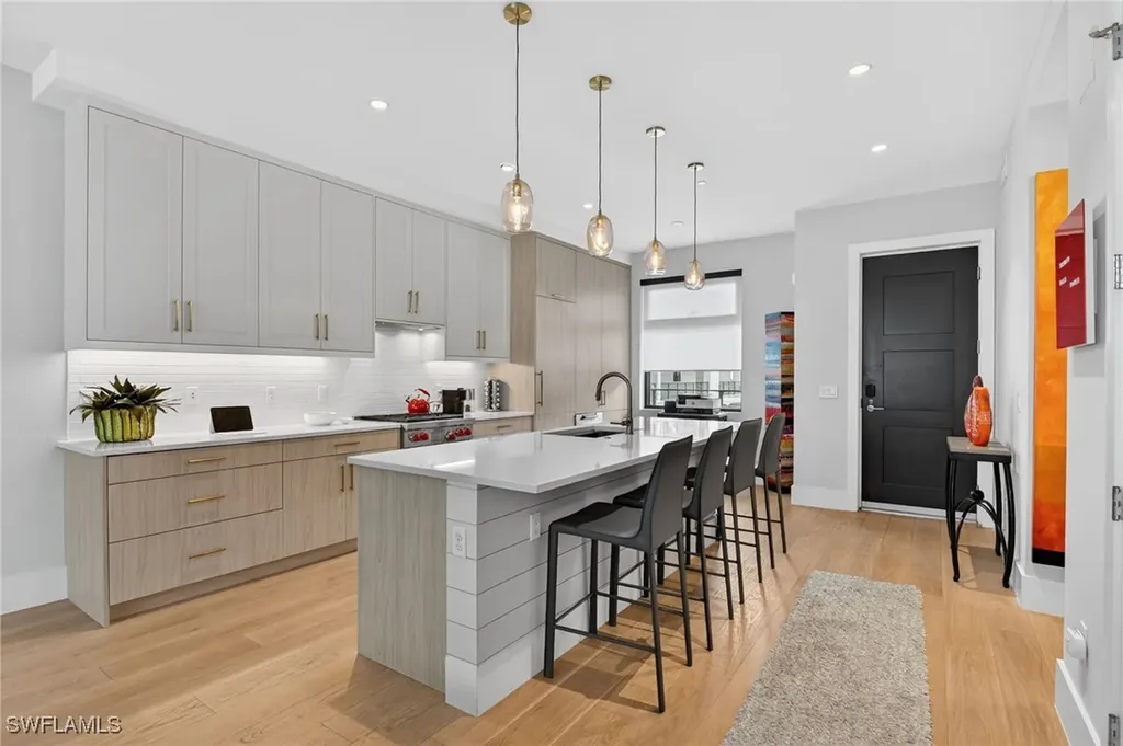 850 Central Avenue Naples FL 34102