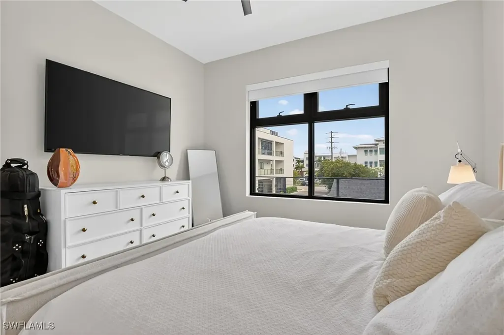 850 Central Avenue Naples FL 34102