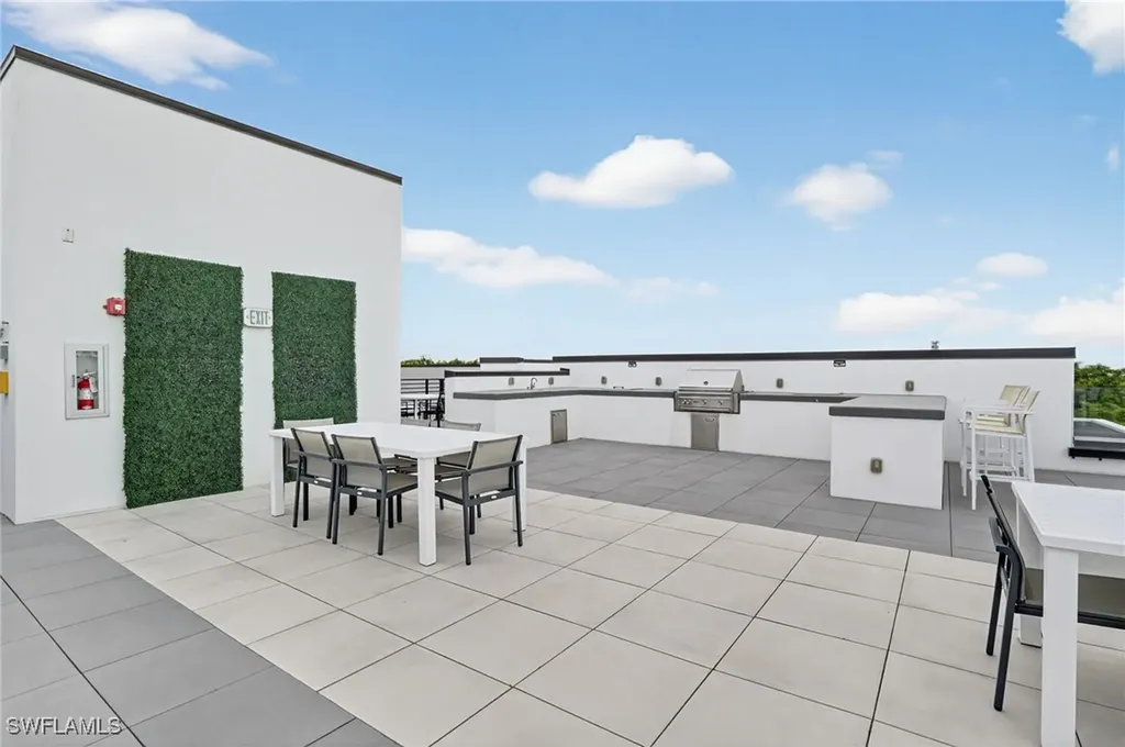 850 Central Avenue Naples FL 34102