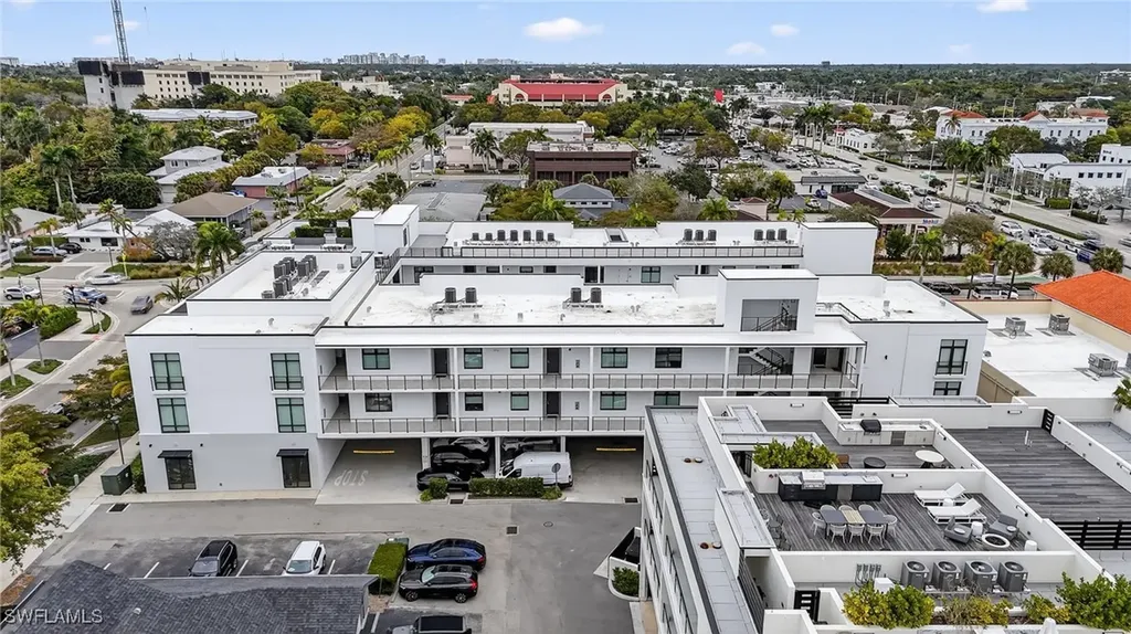 850 Central Avenue Naples FL 34102