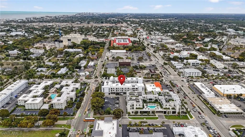 850 Central Avenue Naples FL 34102