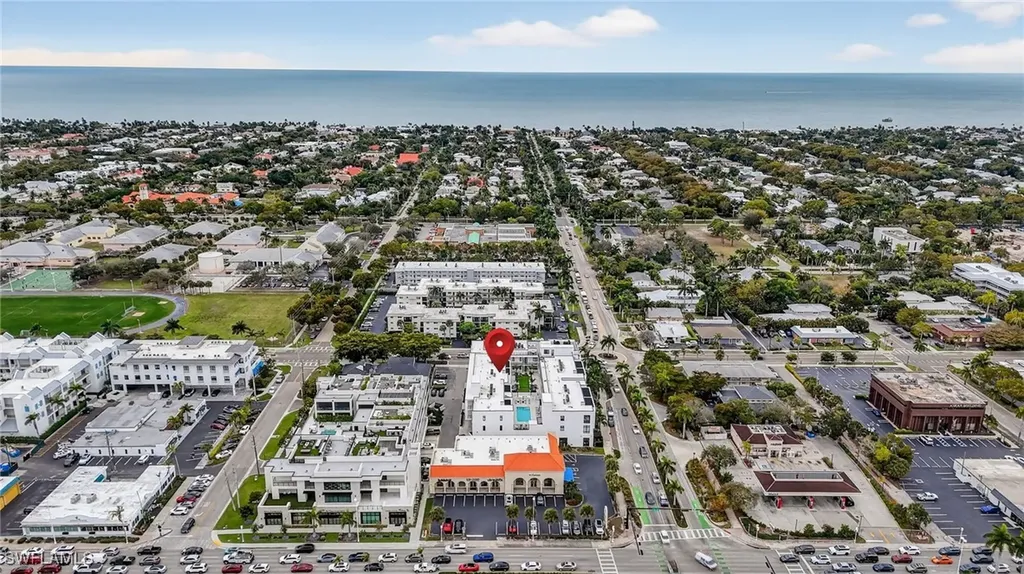 850 Central Avenue Naples FL 34102