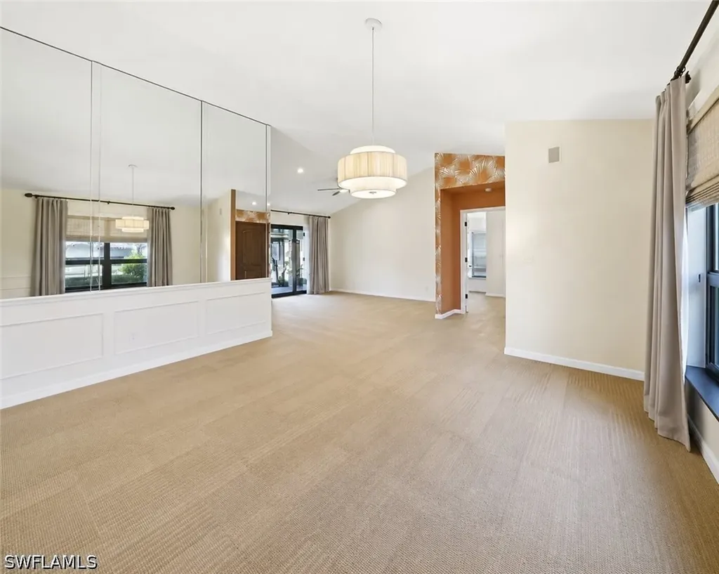 2274 Queens Way Naples FL 34112