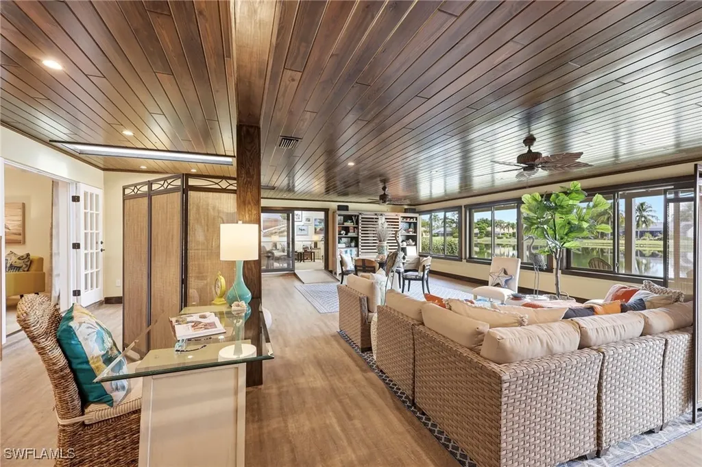 2274 Queens Way Naples FL 34112
