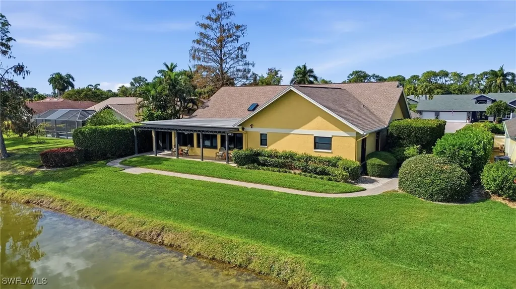 2274 Queens Way Naples FL 34112