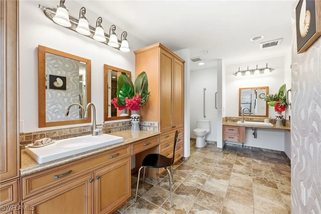 2274 Queens Way Naples FL 34112