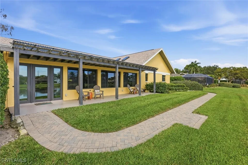2274 Queens Way Naples FL 34112