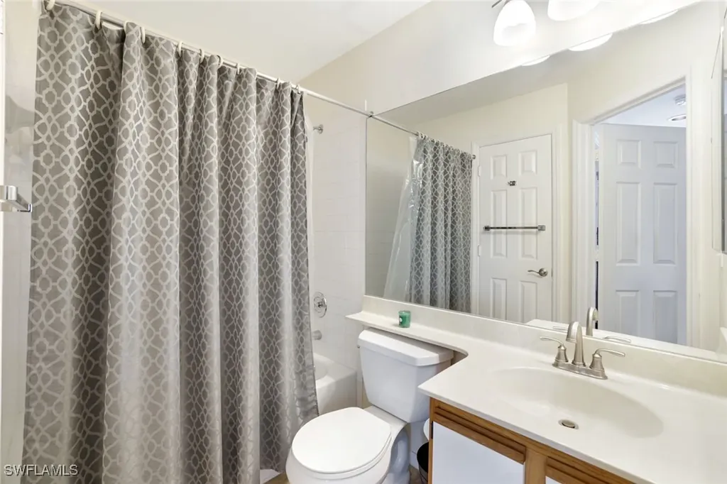 1325 Mainsail Drive Naples FL 34114