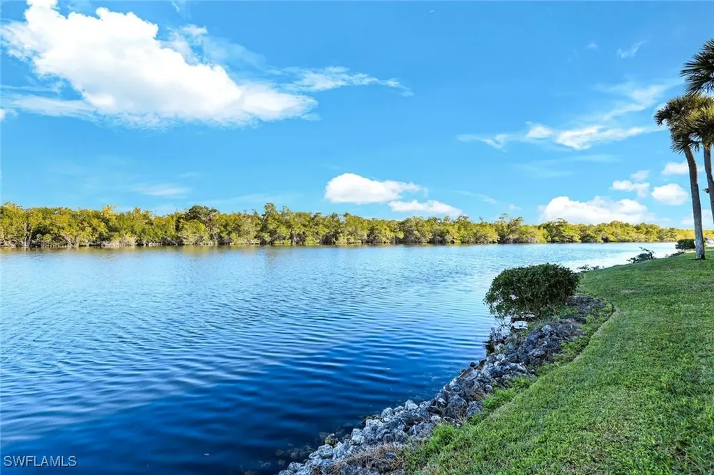 1325 Mainsail Drive Naples FL 34114