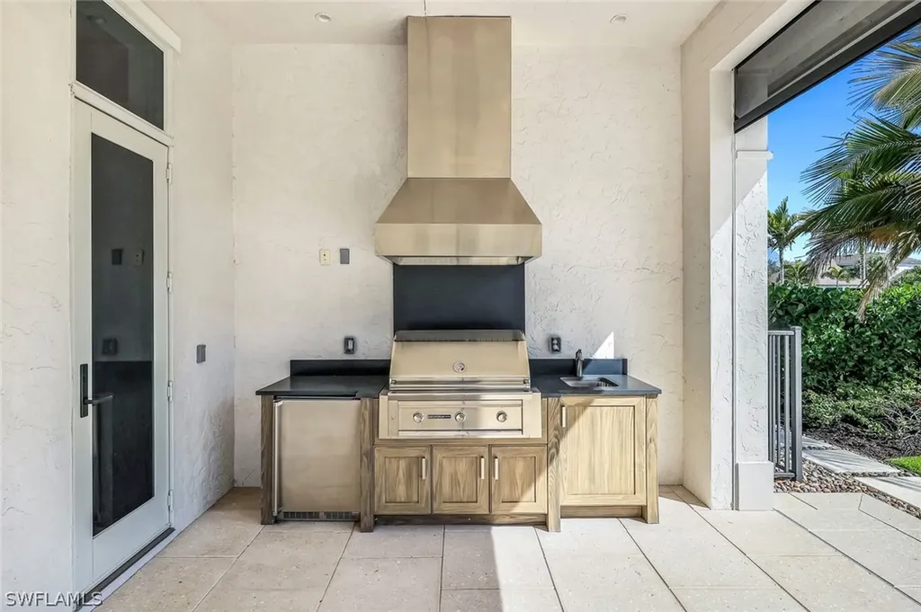 16716 Enclave Circle Naples FL 34110