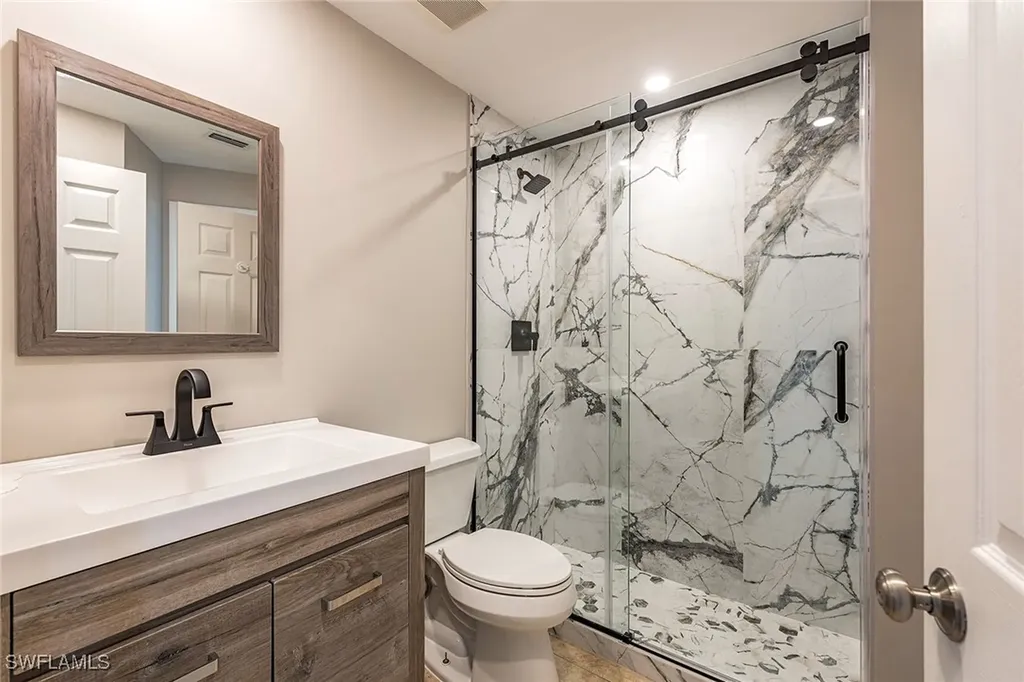 2330 Queens Way Naples FL 34112