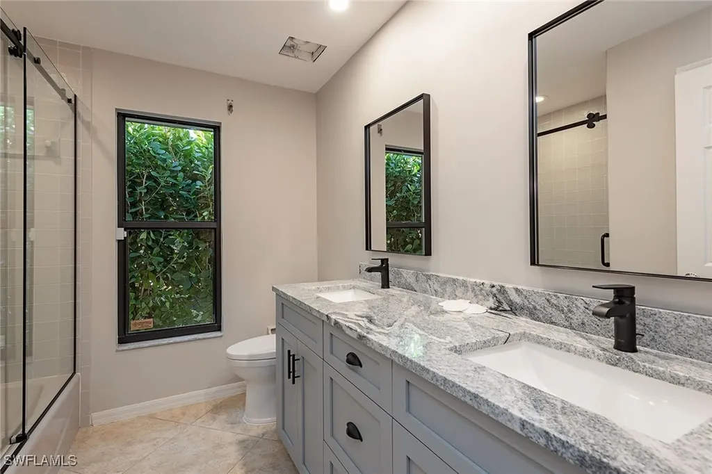 2330 Queens Way Naples FL 34112