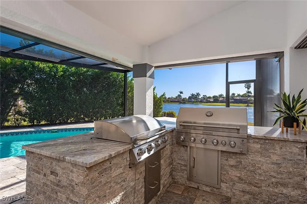 2330 Queens Way Naples FL 34112