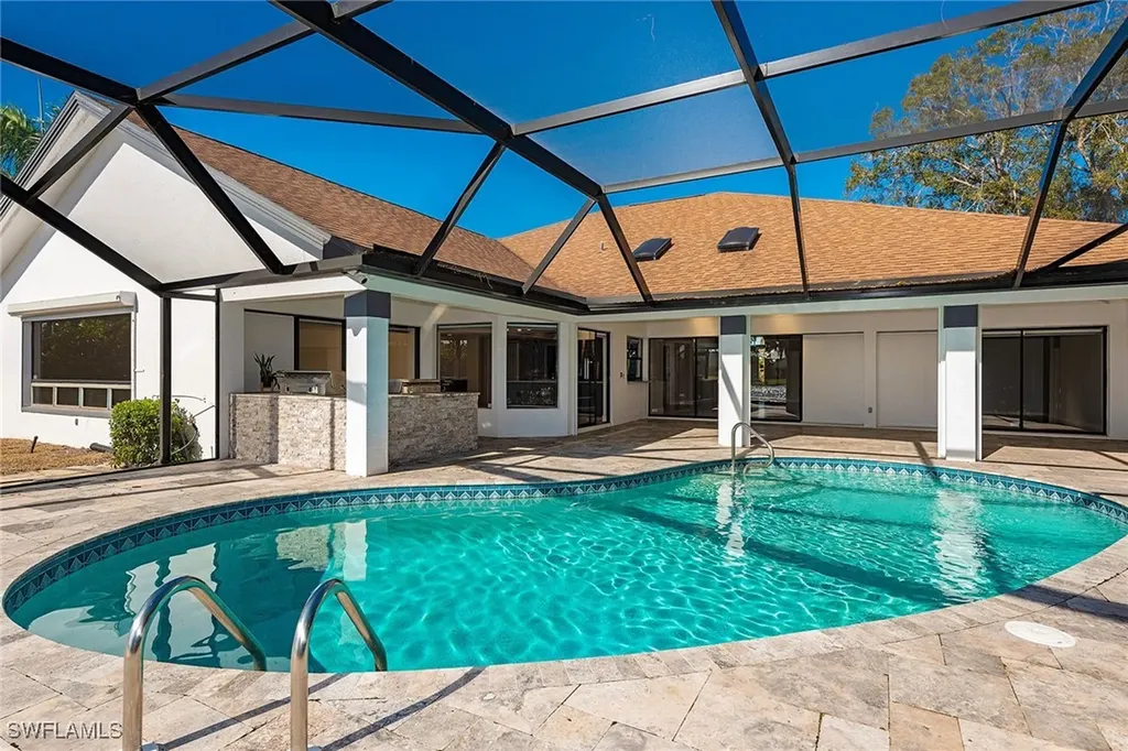 2330 Queens Way Naples FL 34112