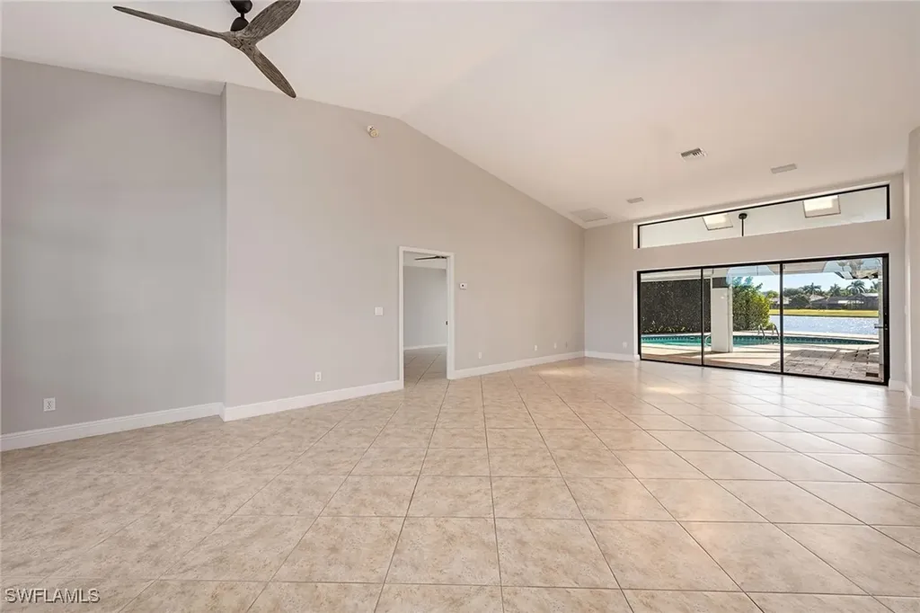 2330 Queens Way Naples FL 34112