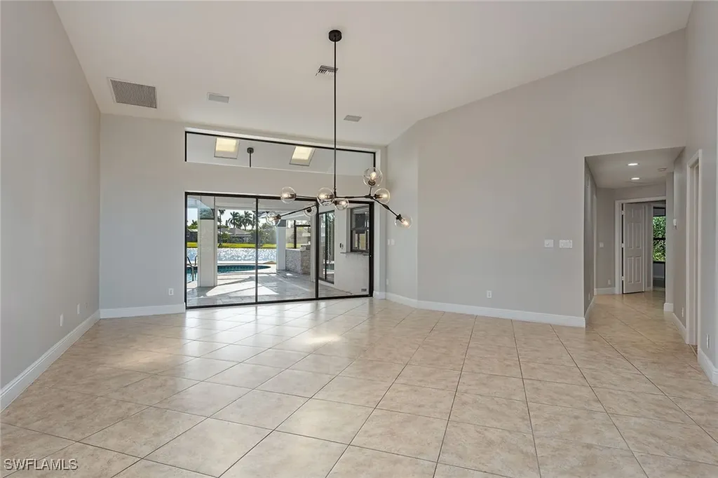 2330 Queens Way Naples FL 34112