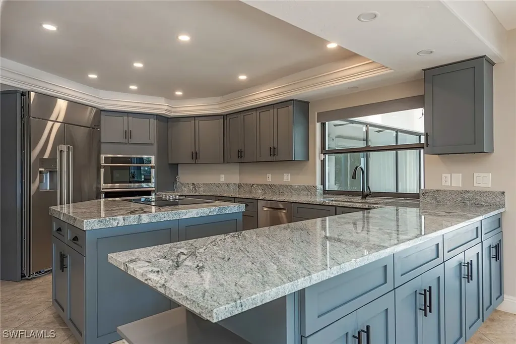 2330 Queens Way Naples FL 34112