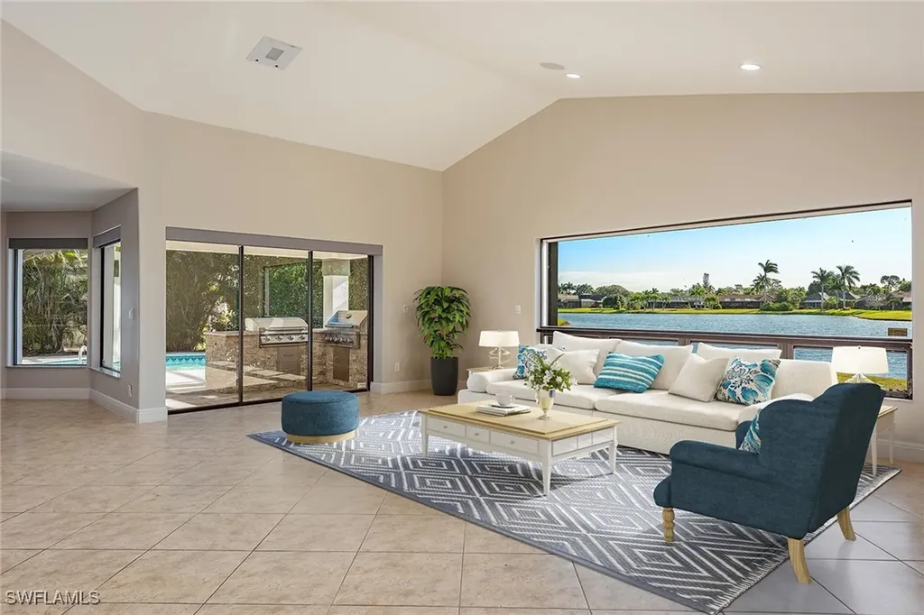 2330 Queens Way Naples FL 34112