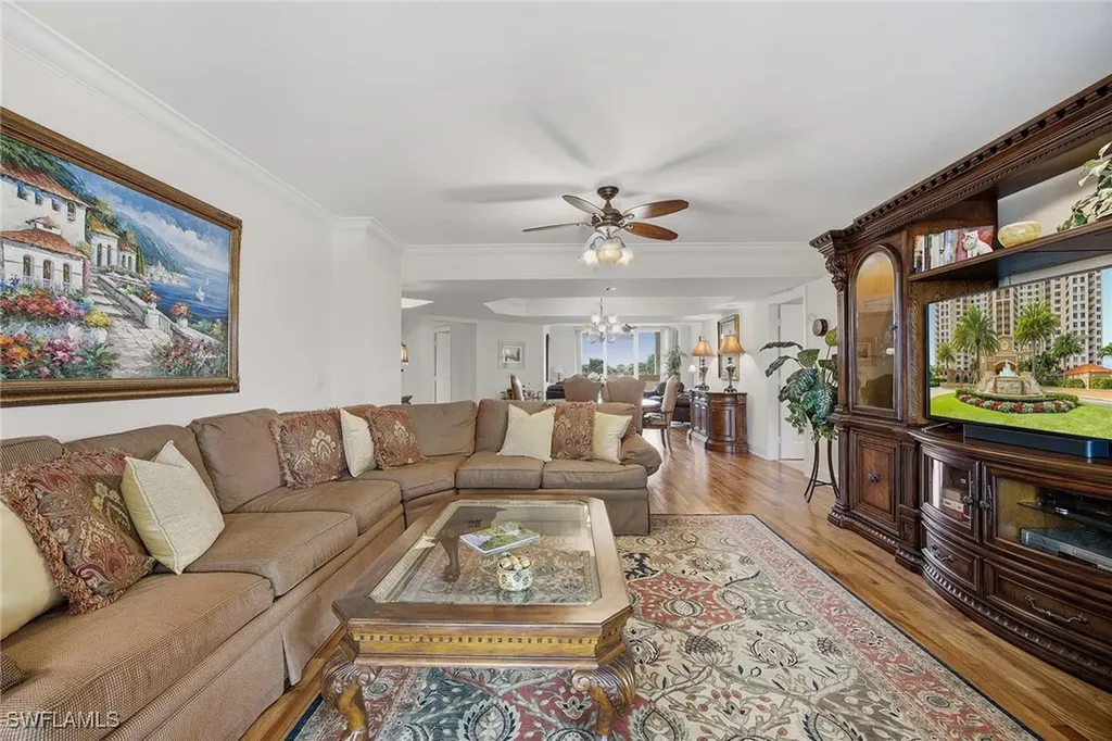 6597 Nicholas Boulevard E Naples FL 34108
