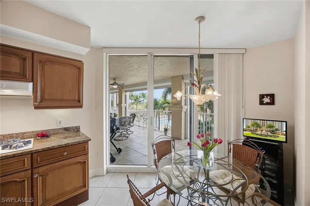 6597 Nicholas Boulevard E Naples FL 34108