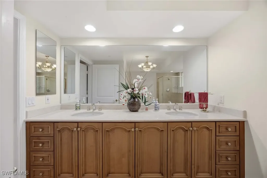 6597 Nicholas Boulevard E Naples FL 34108