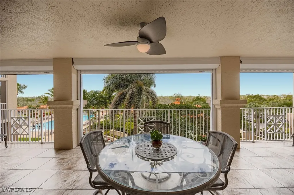 6597 Nicholas Boulevard E Naples FL 34108