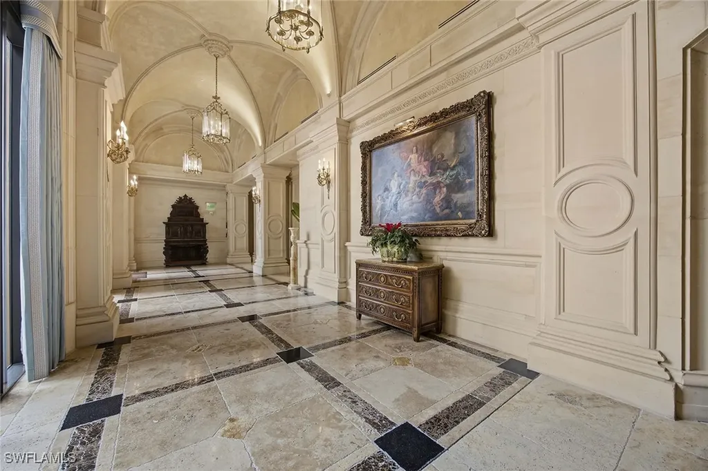 6597 Nicholas Boulevard E Naples FL 34108