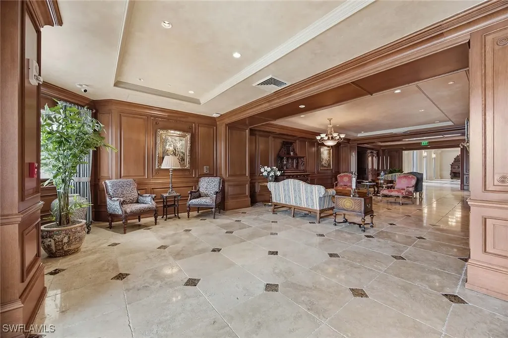 6597 Nicholas Boulevard E Naples FL 34108