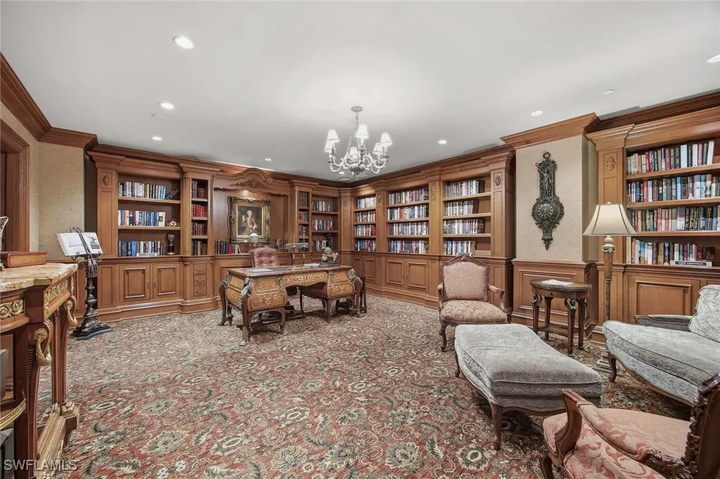6597 Nicholas Boulevard E Naples FL 34108
