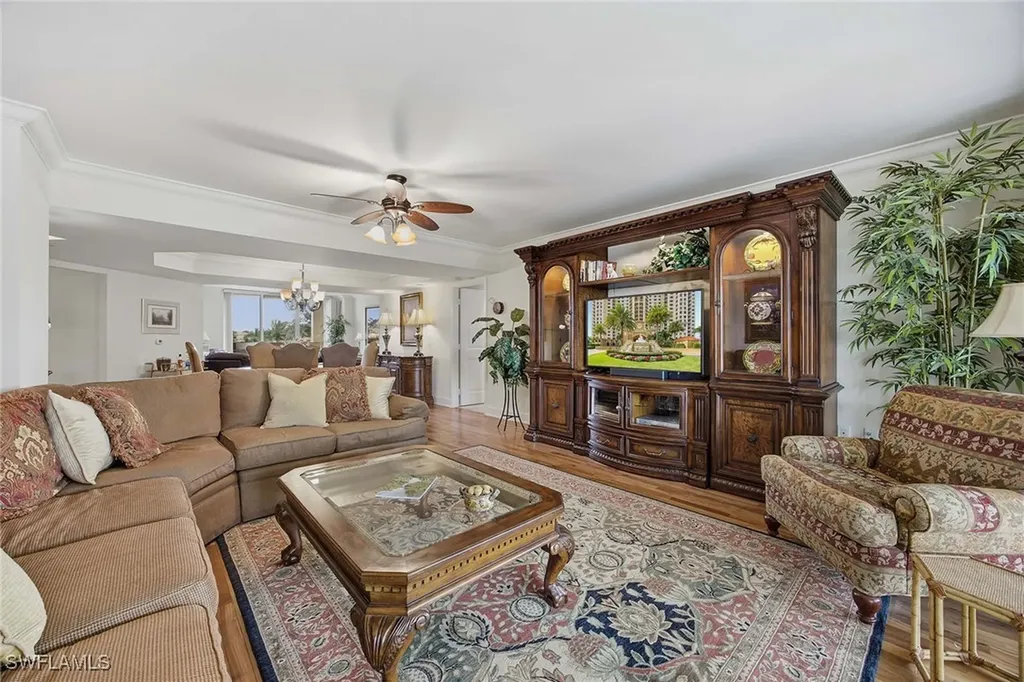 6597 Nicholas Boulevard E Naples FL 34108