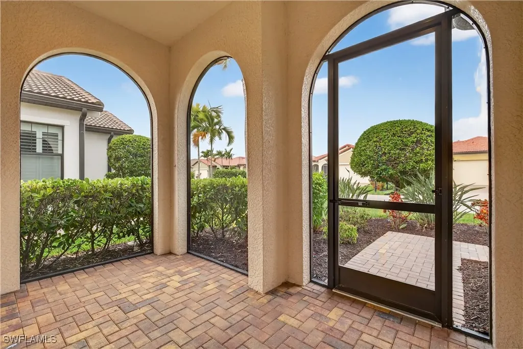 1412 Lucena Lane S Naples FL 34113