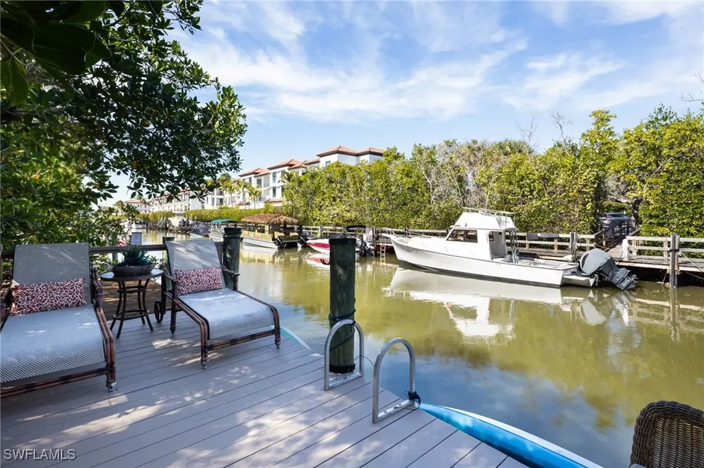 1595 Curlew Avenue Naples FL 34102