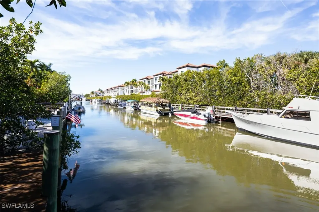 1595 Curlew Avenue Naples FL 34102