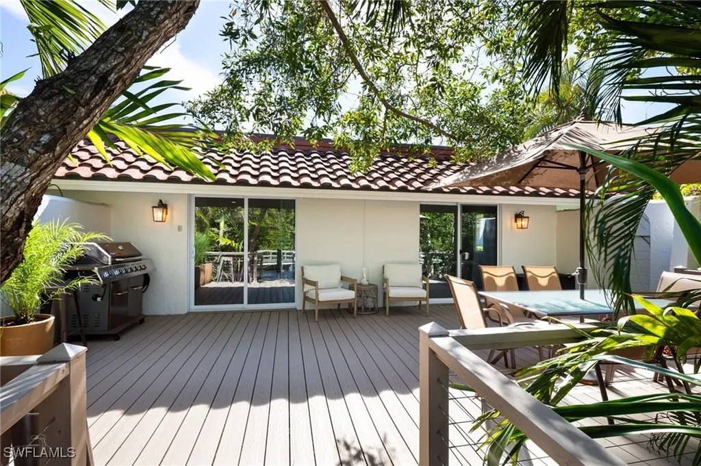 1595 Curlew Avenue Naples FL 34102